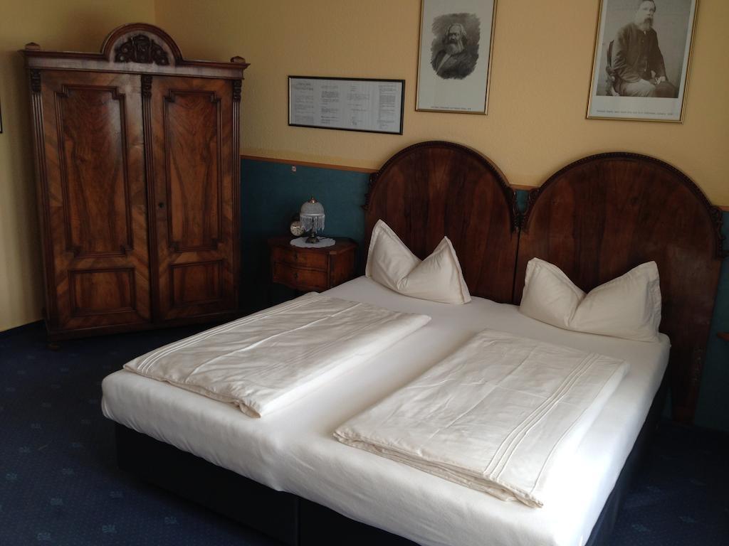 Hotel Am Bayrischen Platz 라이프치히 객실 사진
